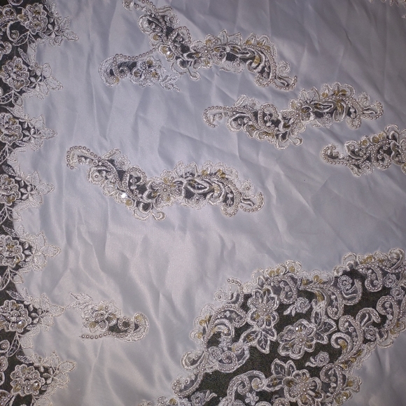 Vintage off white wedding gown 8-ft train satin and pearls very nice size 2 - Picture 5 of 11